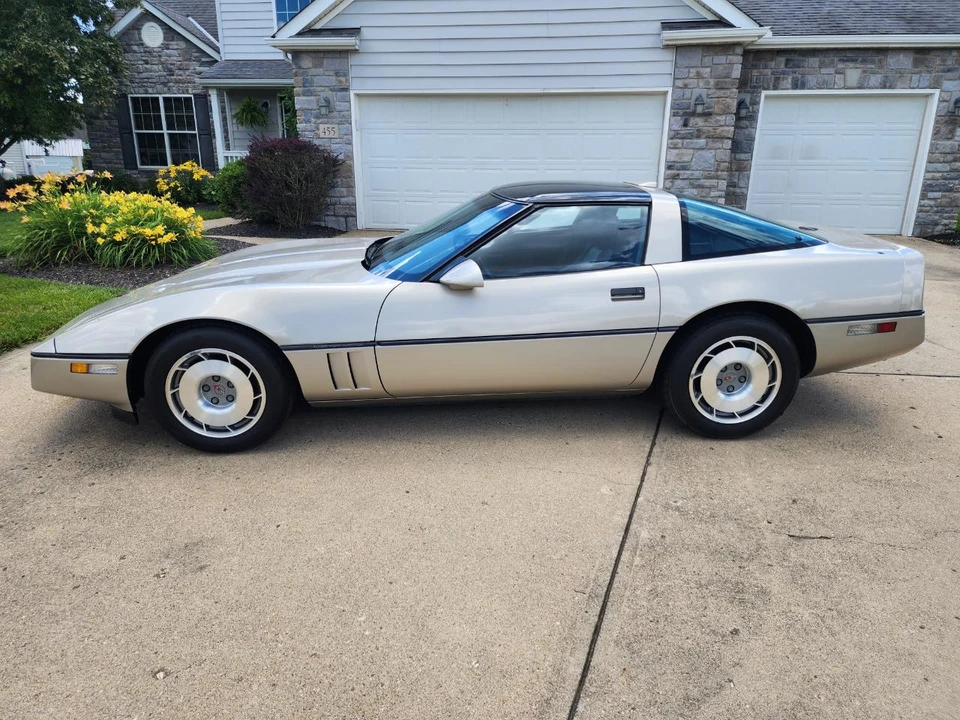 1987 Chevrolet Corvette C4 - Image 2 of 31