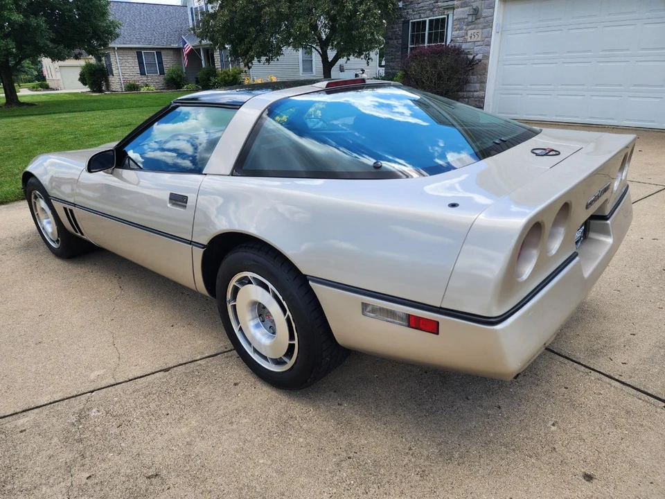 1987 Chevrolet Corvette C4 - Image 3 of 31