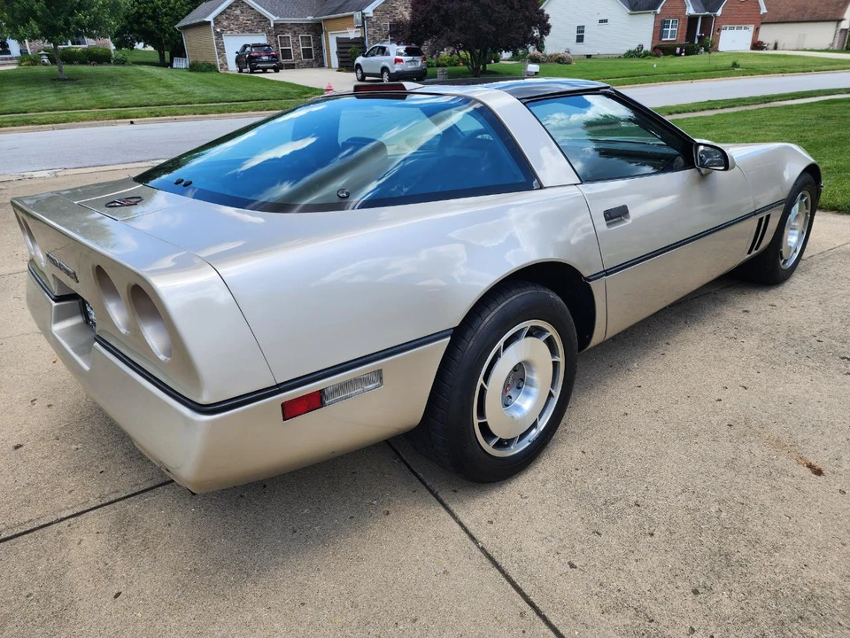 1987 Chevrolet Corvette C4 - Image 6 of 31