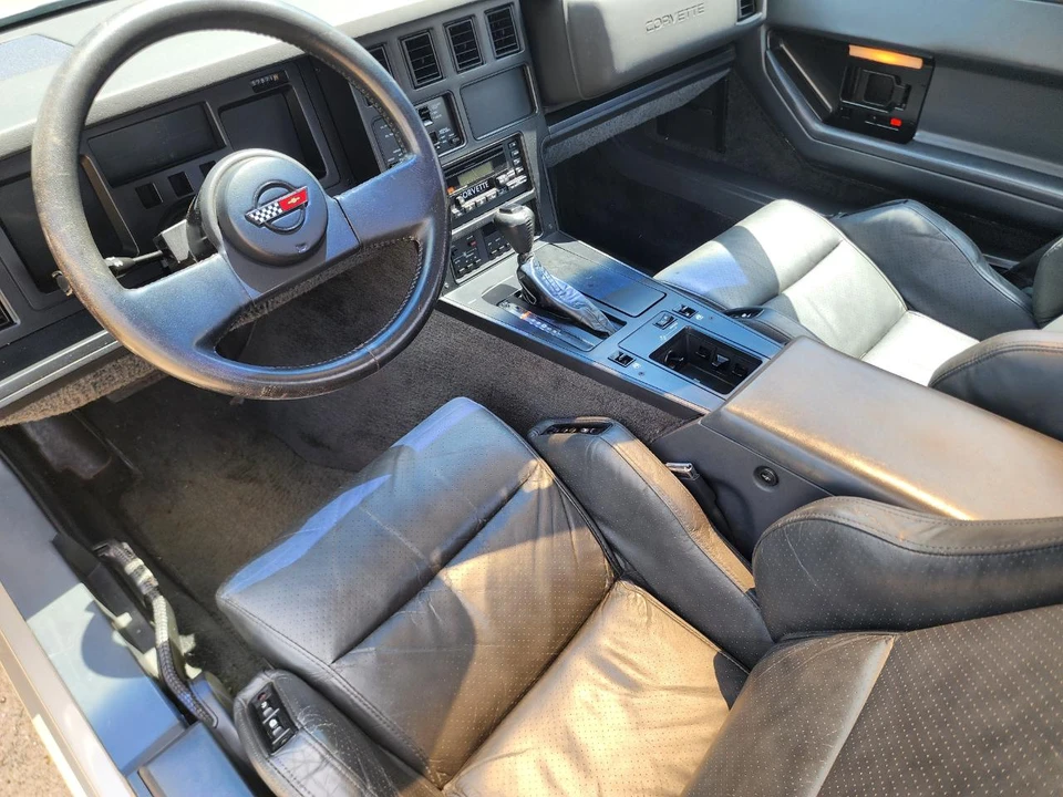1987 Chevrolet Corvette C4 - Image 18 of 31