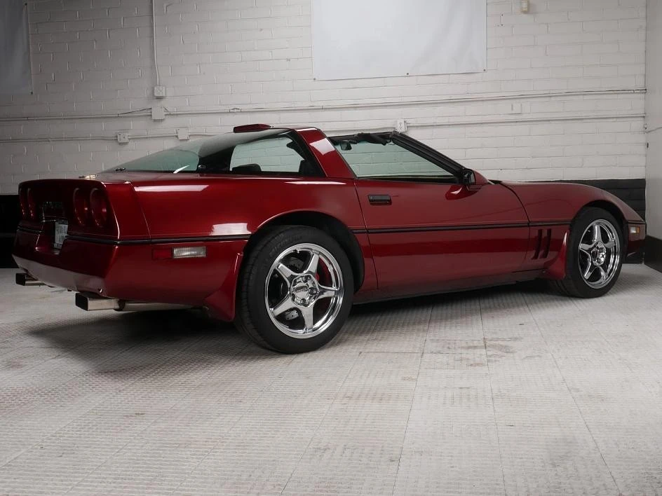 1987 Chevrolet Corvette C4 - Image 19 of 31