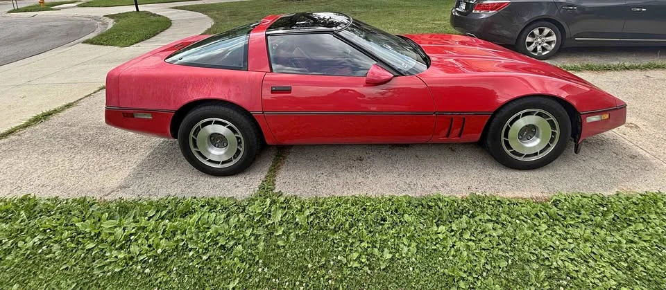 1987 Chevrolet Corvette C4 - Image 1 of 9