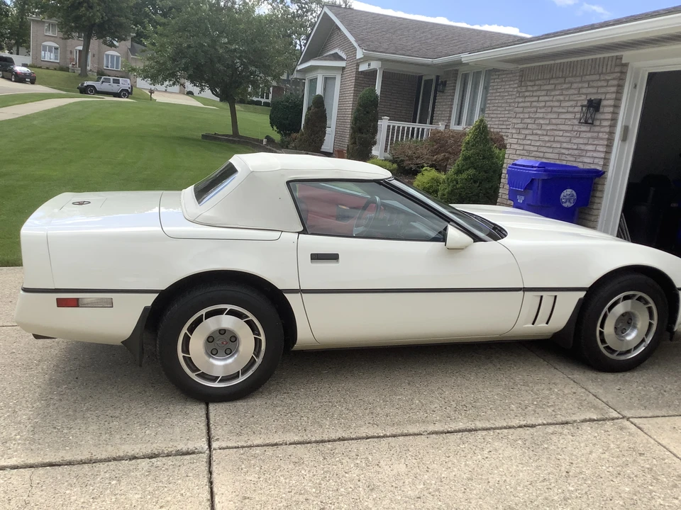1987 Chevrolet Corvette C4 - Image 4 of 7