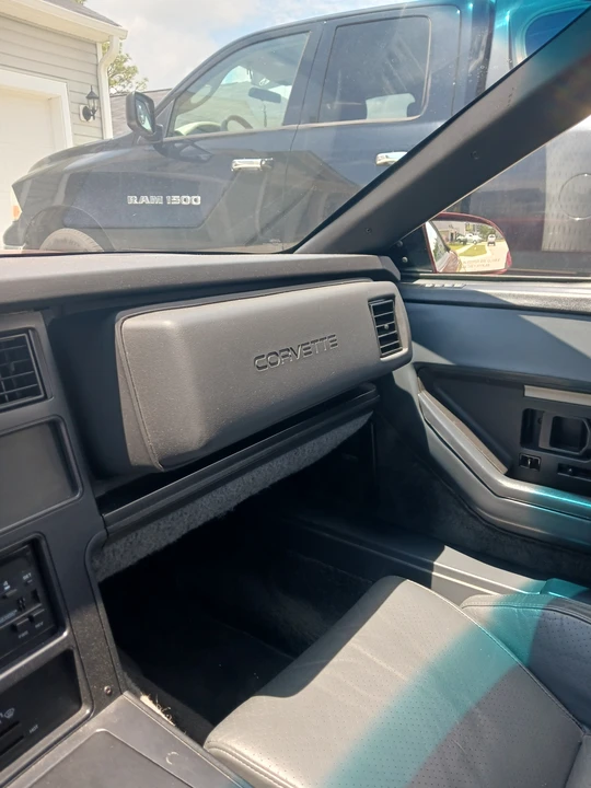 1987 Chevrolet Corvette C4 - Image 9 of 28