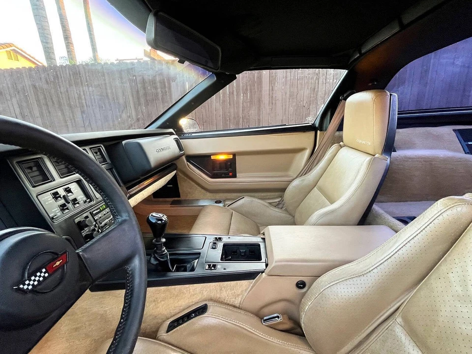 1987 Chevrolet Corvette C4 - Image 10 of 21