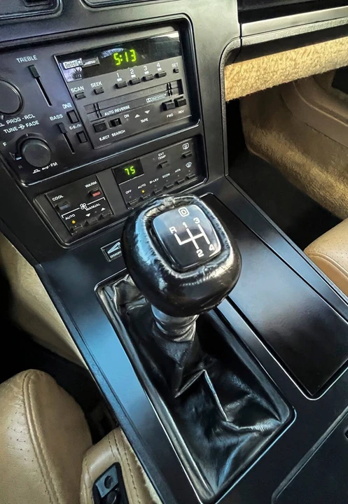 1987 Chevrolet Corvette C4 - Image 16 of 21