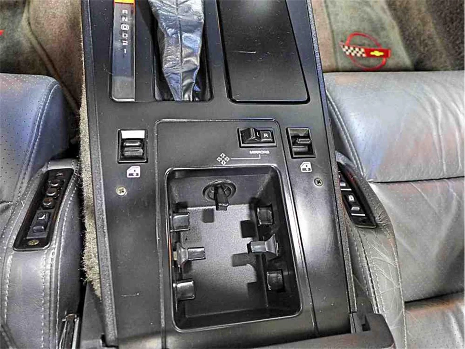 1987 Chevrolet Corvette C4 - Image 18 of 31