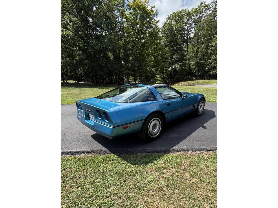 1987 Chevrolet Corvette C4 - Image 3 of 17