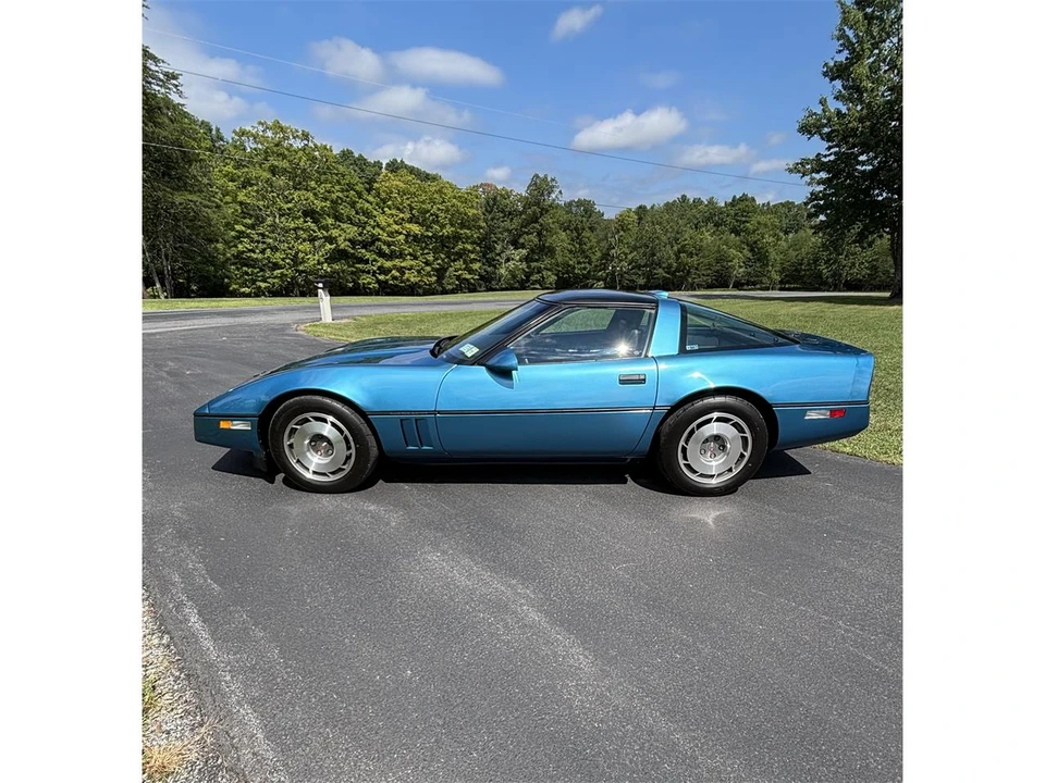 1987 Chevrolet Corvette C4 - Image 6 of 17