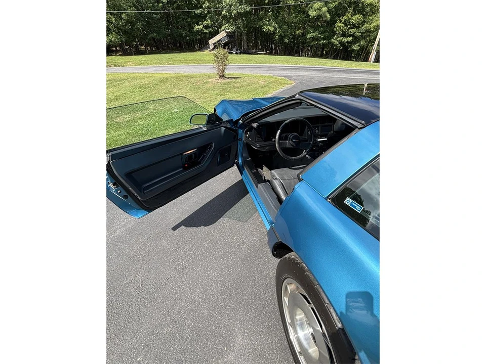1987 Chevrolet Corvette C4 - Image 7 of 17