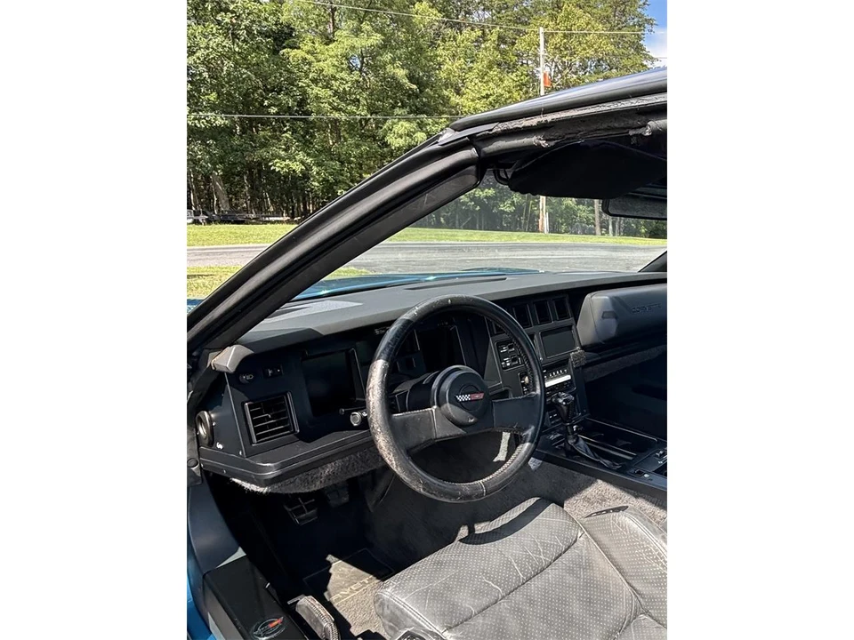 1987 Chevrolet Corvette C4 - Image 8 of 17