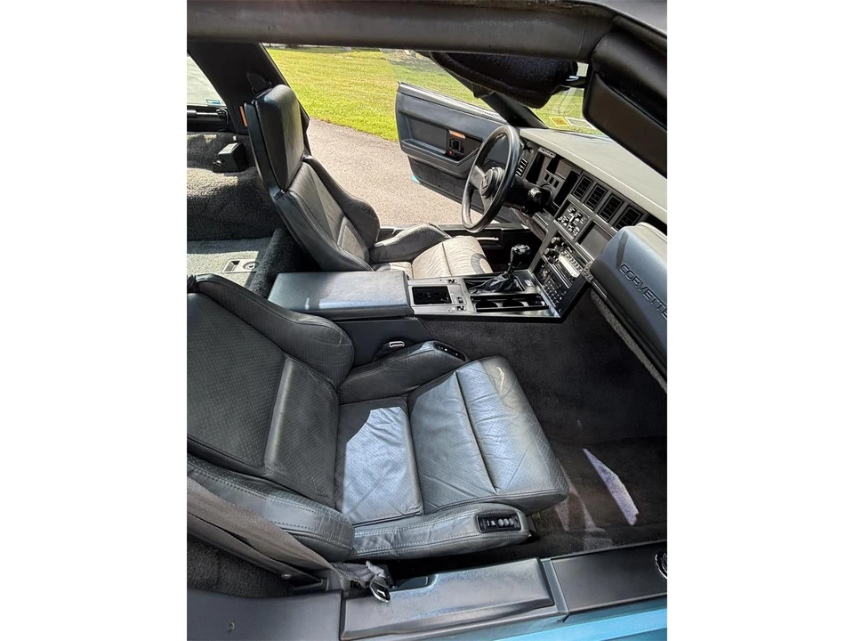 1987 Chevrolet Corvette C4 - Image 10 of 17