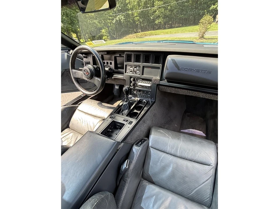 1987 Chevrolet Corvette C4 - Image 11 of 17
