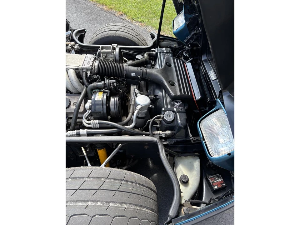 1987 Chevrolet Corvette C4 - Image 15 of 17