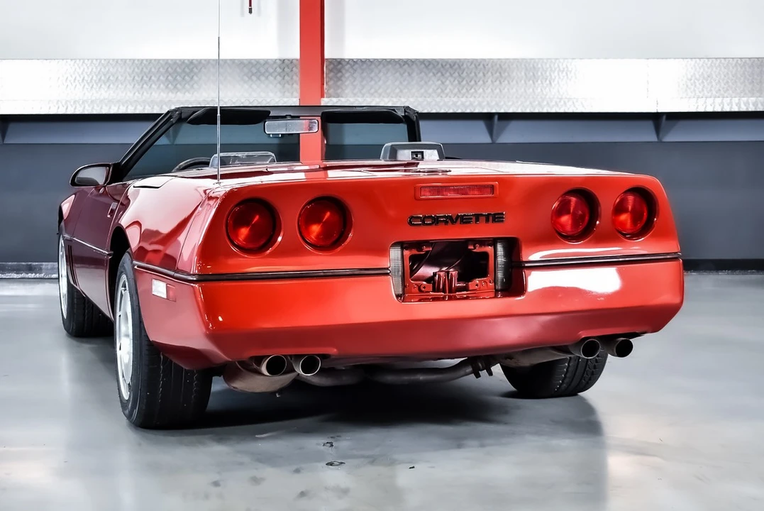 1987 Chevrolet Corvette C4 - Image 16 of 30