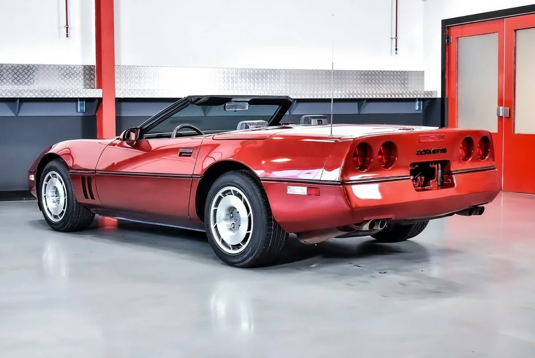 1987 Chevrolet Corvette C4 - Image 18 of 30