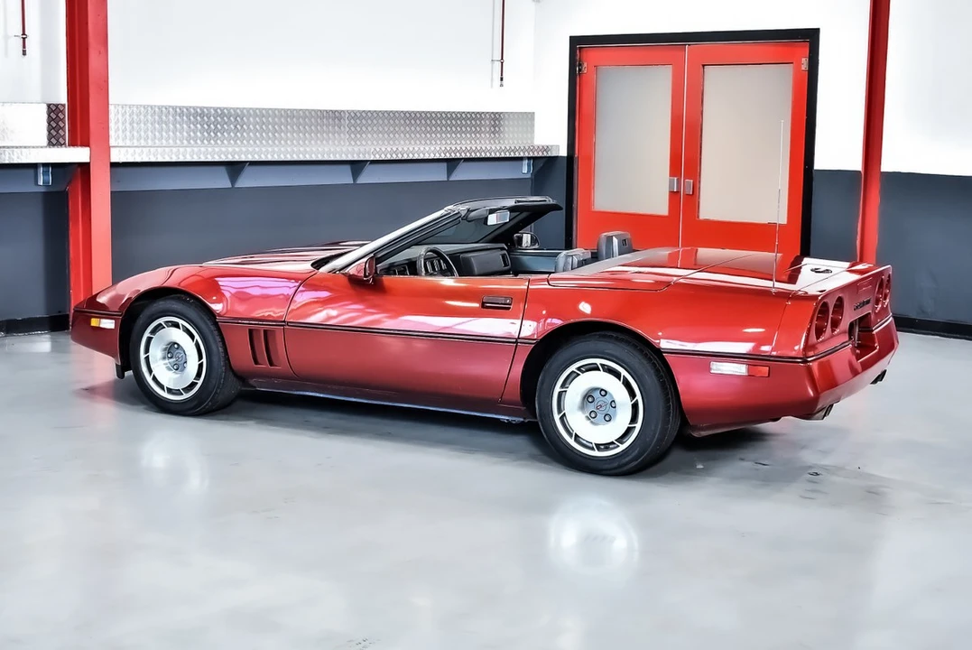 1987 Chevrolet Corvette C4 - Image 19 of 30