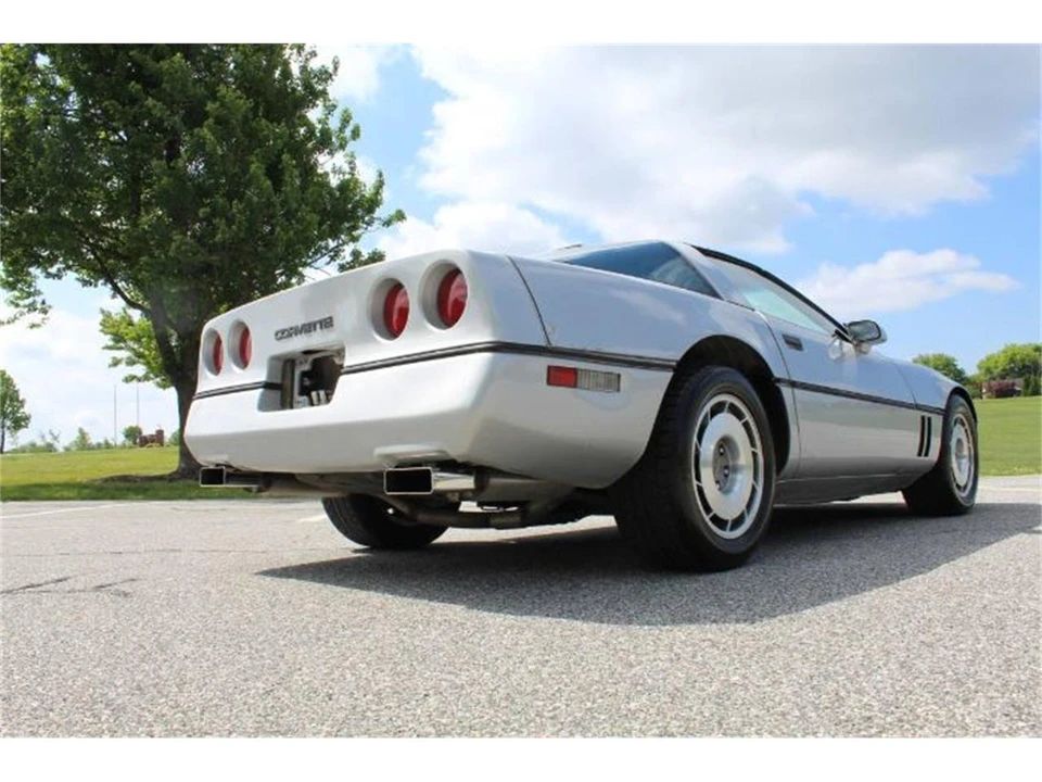 1987 Chevrolet Corvette C4 - Image 17 of 23