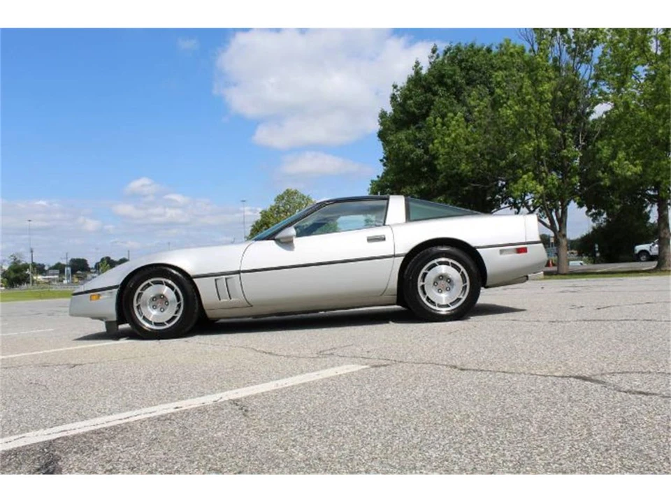 1987 Chevrolet Corvette C4 - Image 22 of 23