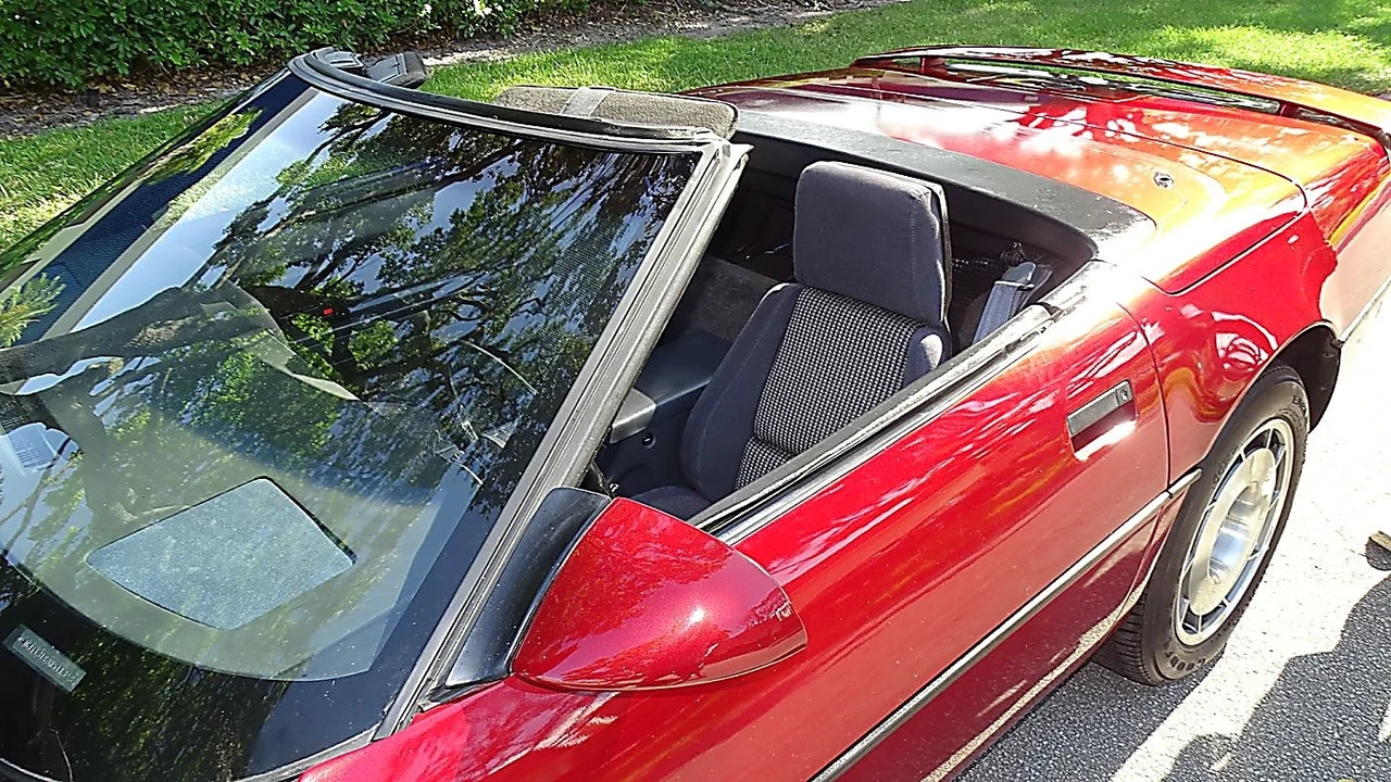 1987 Chevrolet Corvette C4 - Image 10 of 19