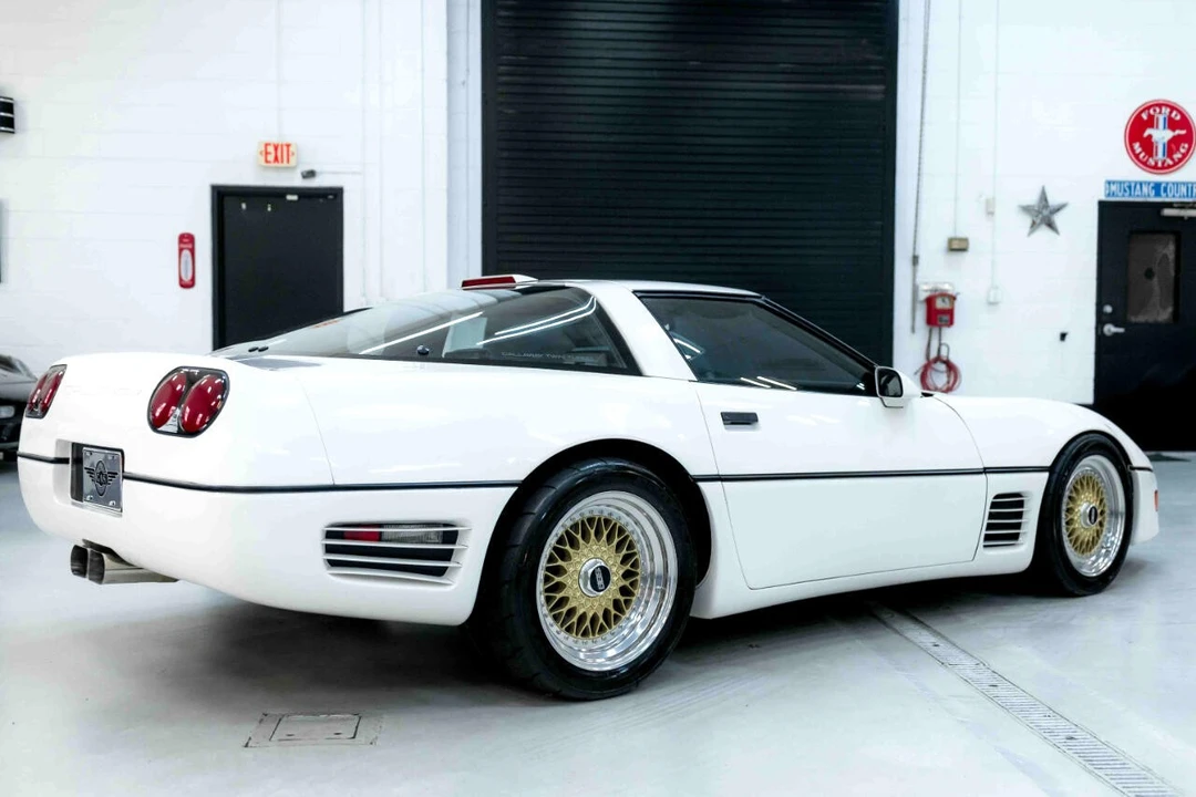 1987 Chevrolet Corvette Callaway - Image 18 of 21