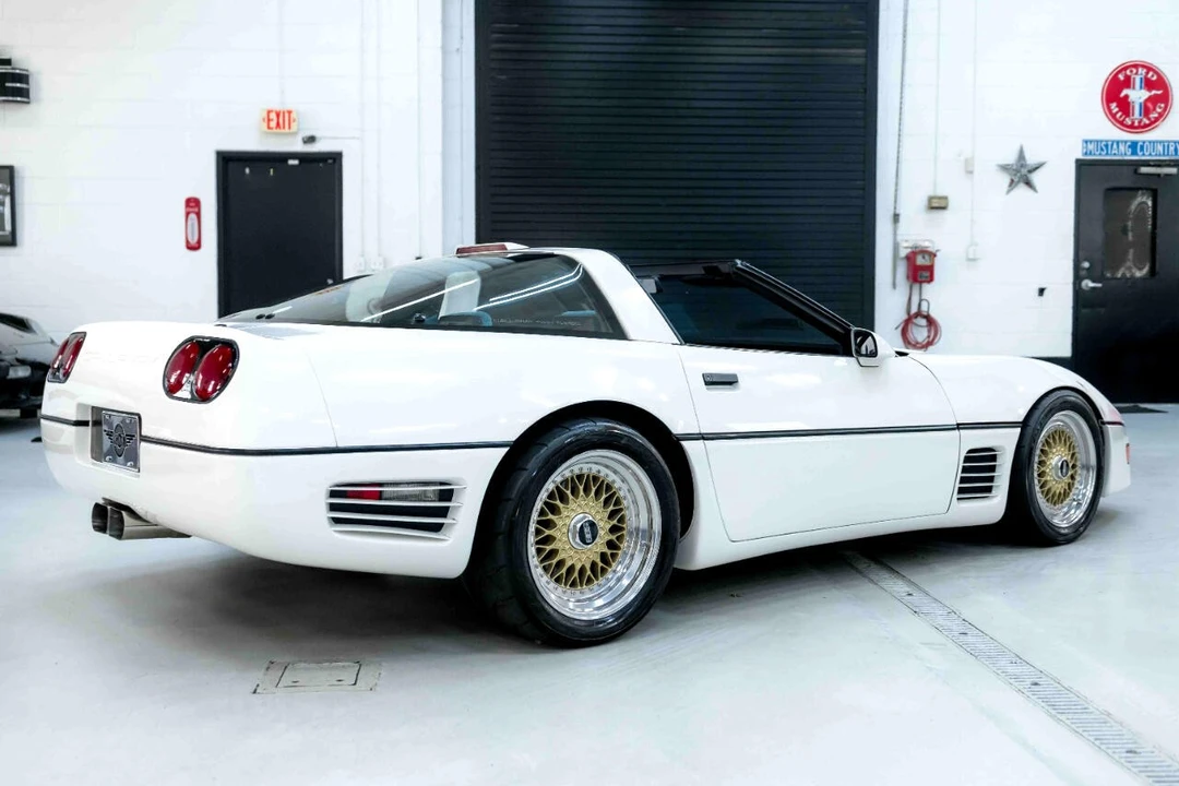 1987 Chevrolet Corvette Callaway - Image 10 of 21