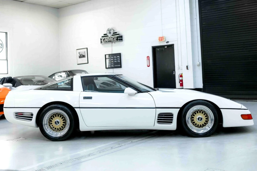 1987 Chevrolet Corvette Callaway - Image 19 of 21
