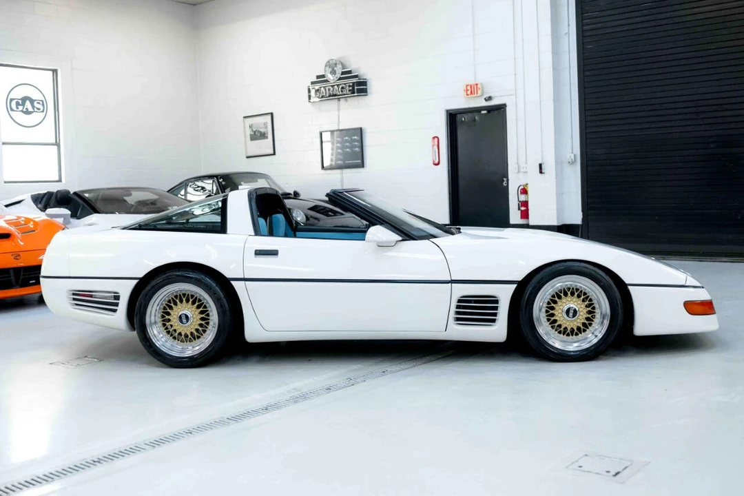 1987 Chevrolet Corvette Callaway - Image 11 of 21