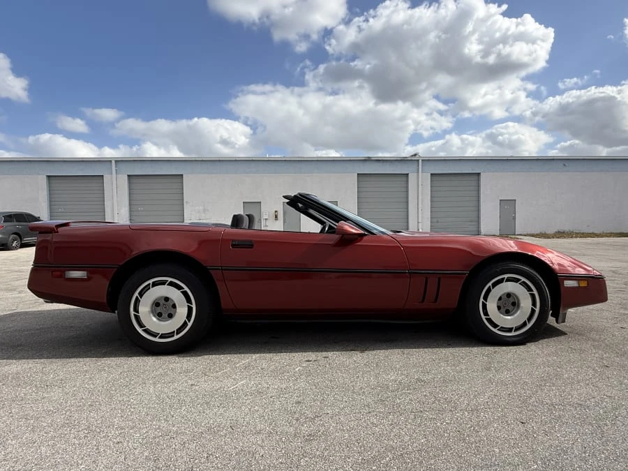 1987 Chevrolet Corvette C4 - Image 23 of 28