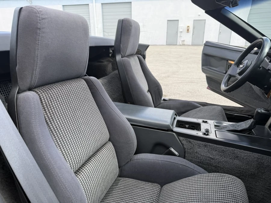 1987 Chevrolet Corvette C4 - Image 18 of 28