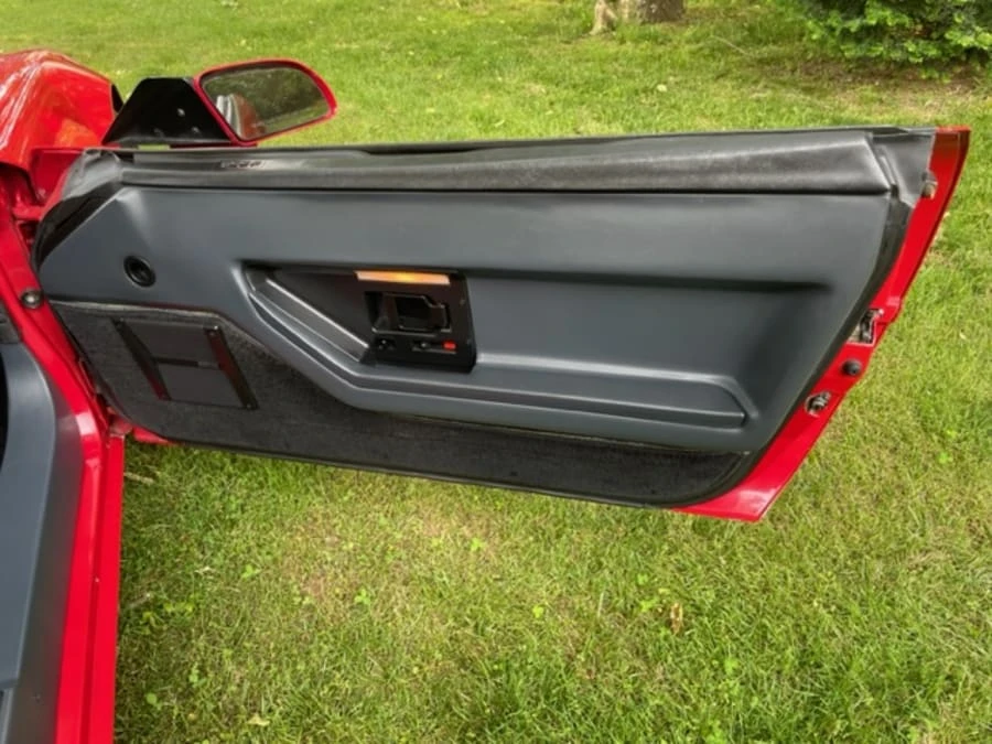 1987 Chevrolet Corvette C4 - Image 18 of 28