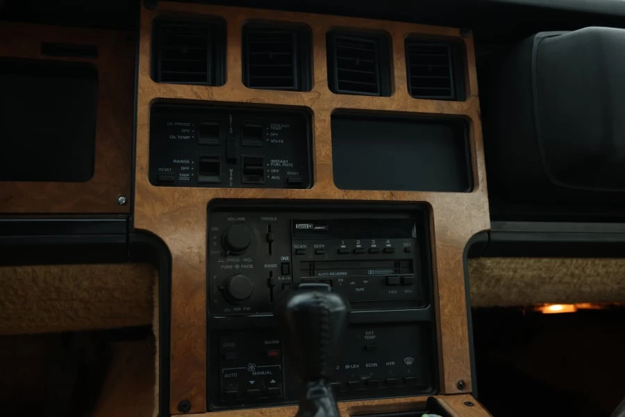 1987 Chevrolet Corvette C4 - Image 21 of 25