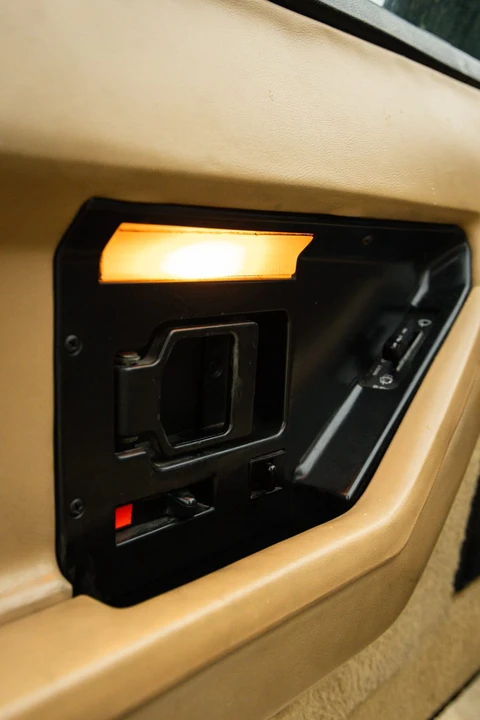 1987 Chevrolet Corvette C4 - Image 16 of 25