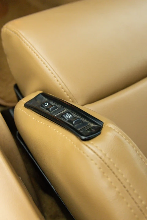 1987 Chevrolet Corvette C4 - Image 18 of 25