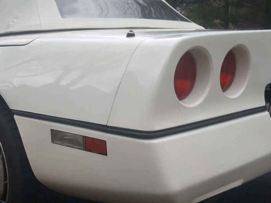 1987 Chevrolet Corvette C4 - Image 15 of 23