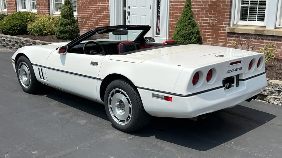 1987 Chevrolet Corvette C4 - Image 3 of 10