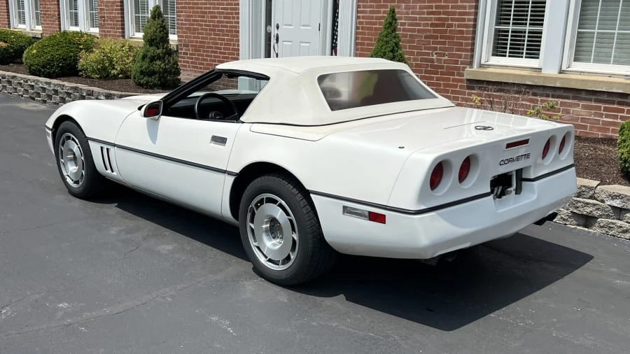 1987 Chevrolet Corvette C4 - Image 6 of 10