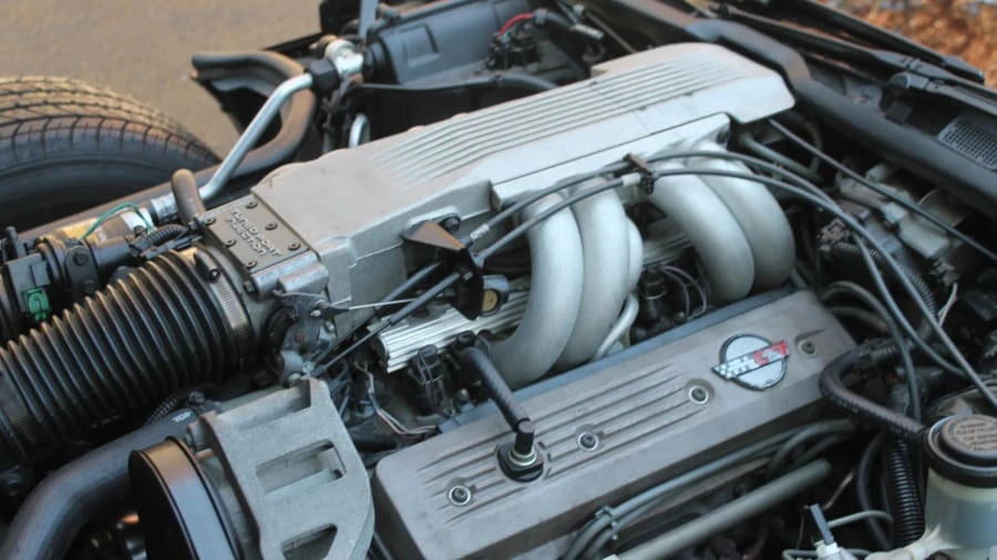 1987 Chevrolet Corvette C4 - Image 5 of 10