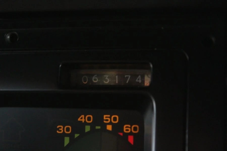 1987 Chevrolet Corvette C4 - Image 6 of 11