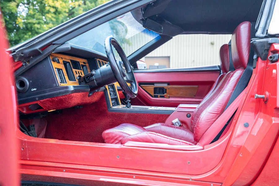 1987 Chevrolet Corvette C4 - Image 18 of 26