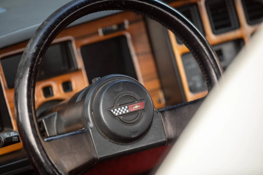 1987 Chevrolet Corvette C4 - Image 16 of 26