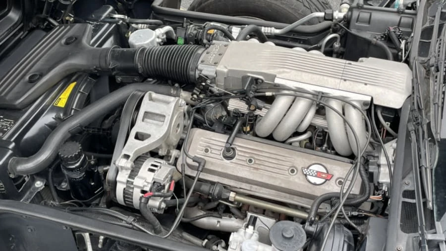 1987 Chevrolet Corvette C4 - Image 5 of 11