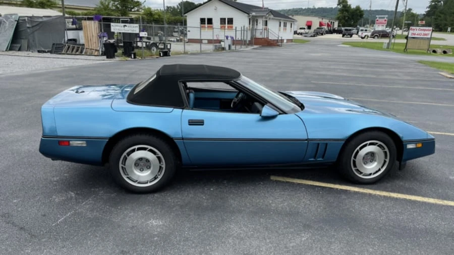 1987 Chevrolet Corvette C4 - Image 8 of 11