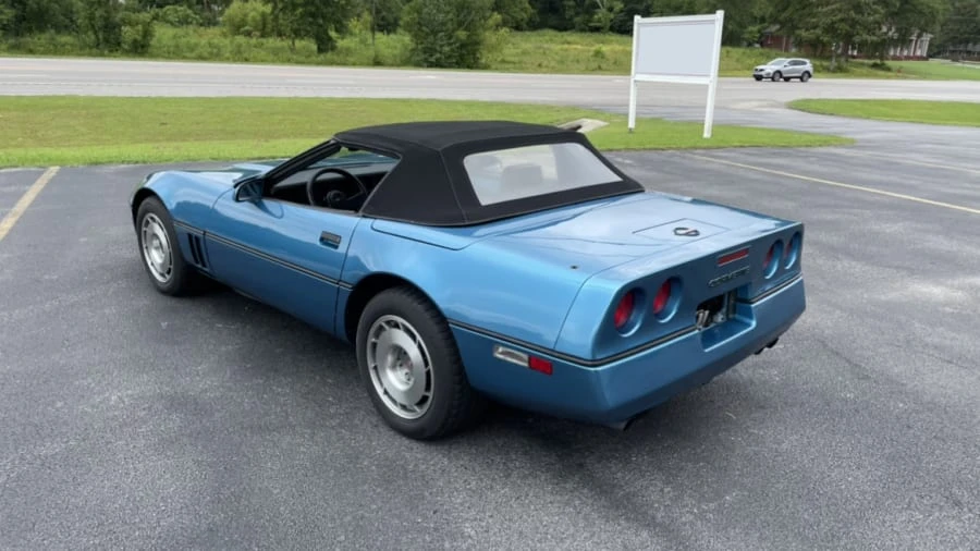 1987 Chevrolet Corvette C4 - Image 10 of 11