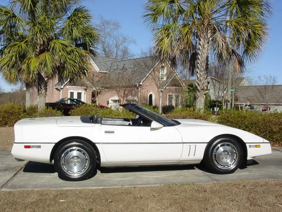 1987 Chevrolet Corvette C4 - Image 2 of 8