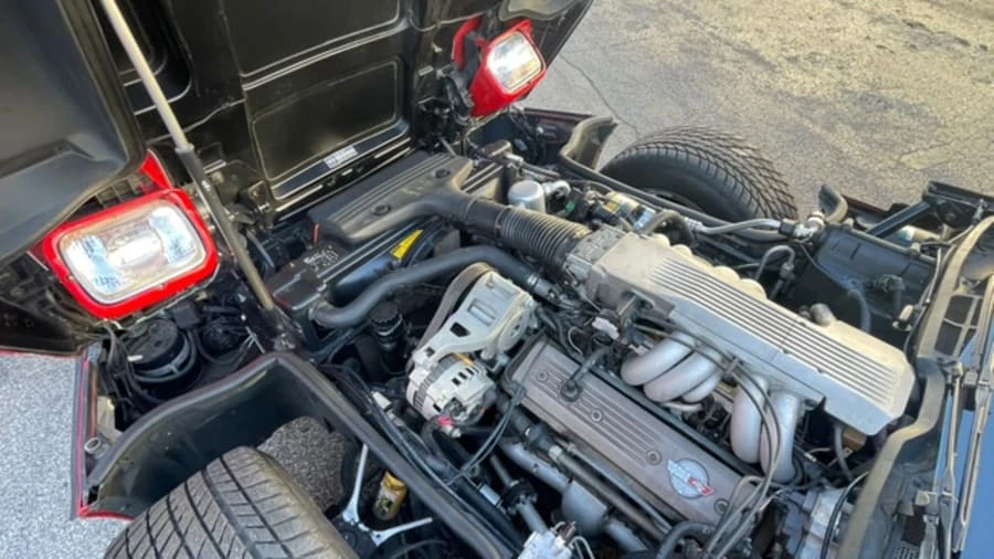 1987 Chevrolet Corvette C4 - Image 6 of 14