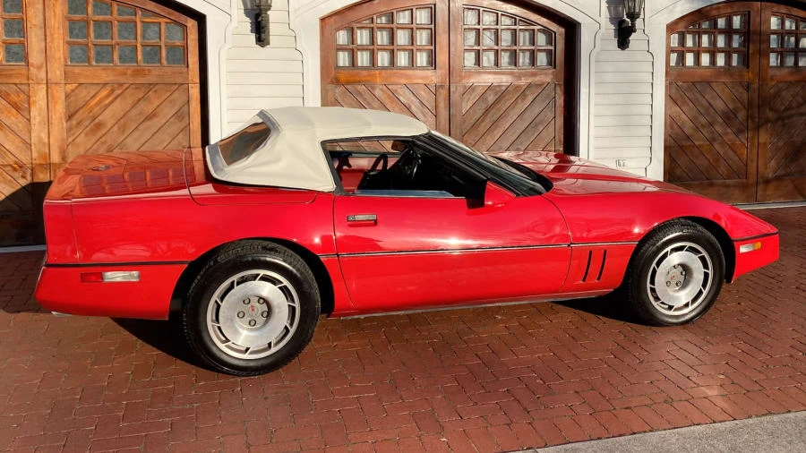 1987 Chevrolet Corvette C4 - Image 2 of 11