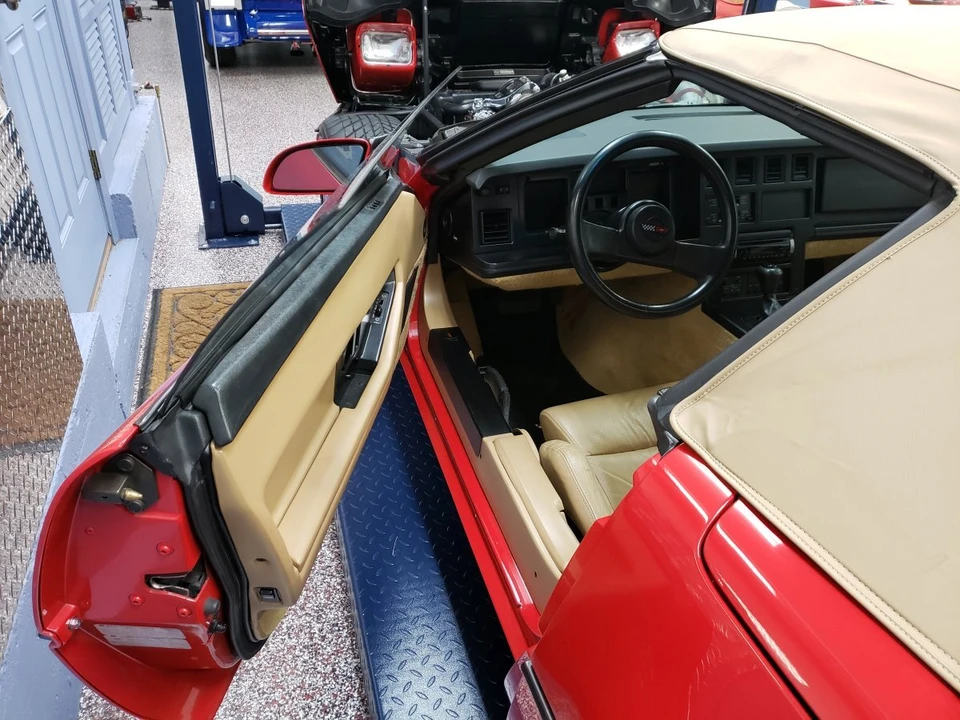 1987 Chevrolet Corvette C4 - Image 22 of 31