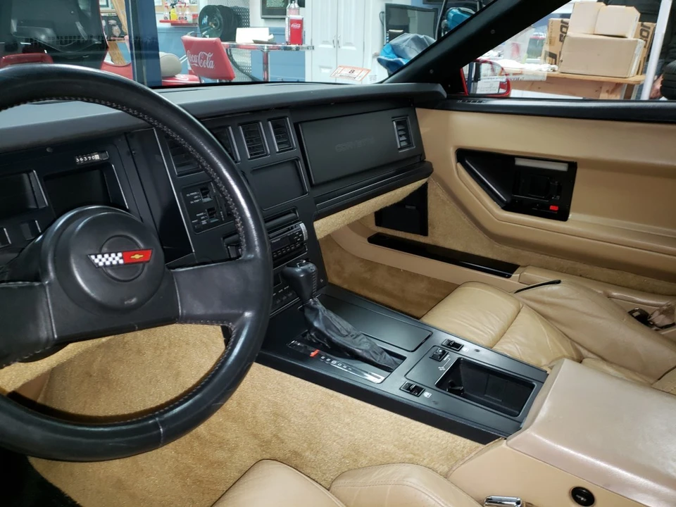 1987 Chevrolet Corvette C4 - Image 26 of 31