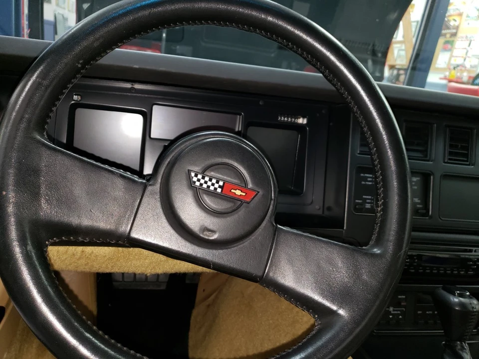 1987 Chevrolet Corvette C4 - Image 27 of 31